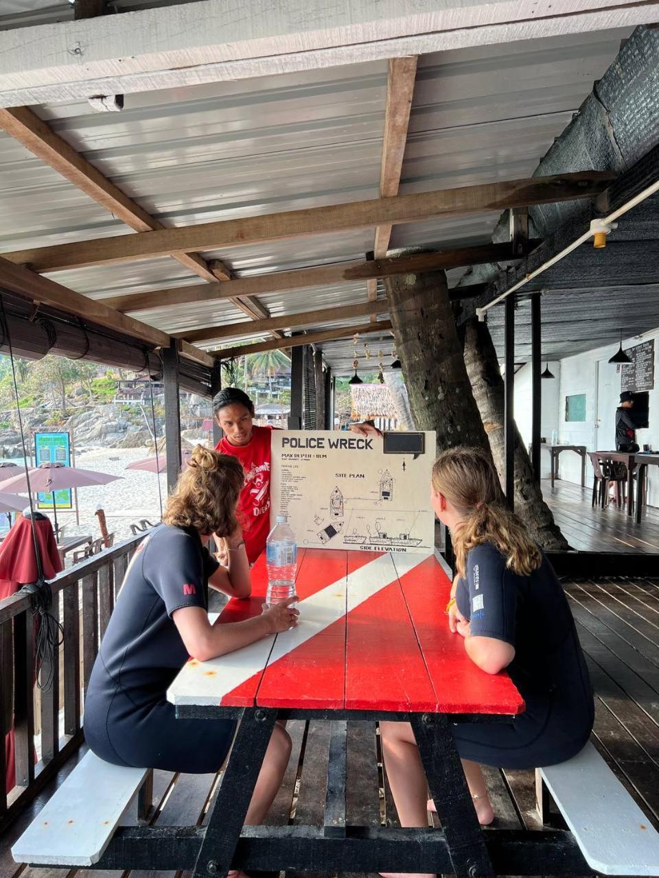 Seahorse Diver Guesthouse Kampong Pasir Panjang  المظهر الخارجي الصورة