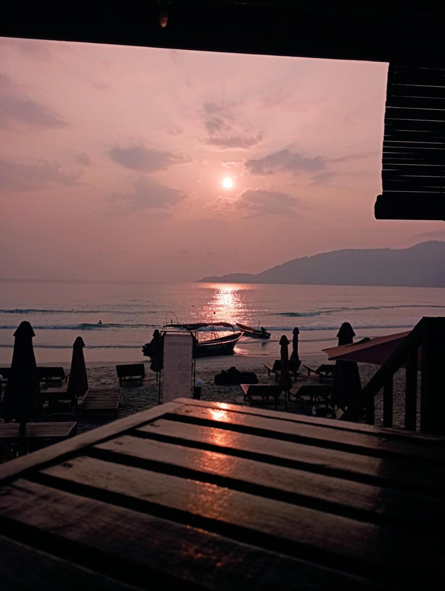 Seahorse Diver Guesthouse Kampong Pasir Panjang  المظهر الخارجي الصورة